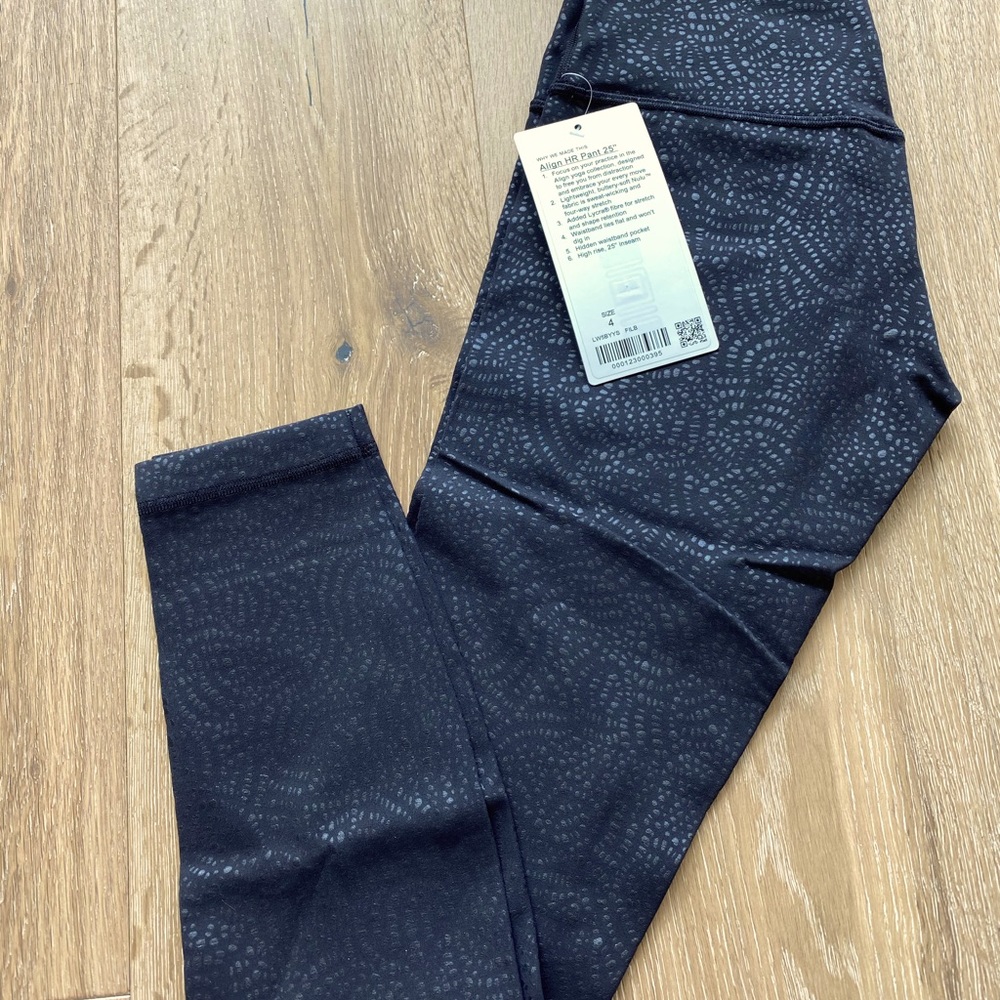 BNWT Lululemon 25” align - size 4